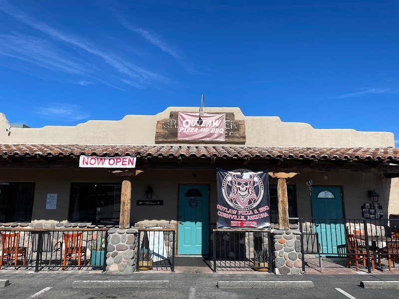 Outlaw Pizza & BBQ