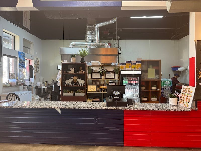 ZaepZaep Thai and Momo