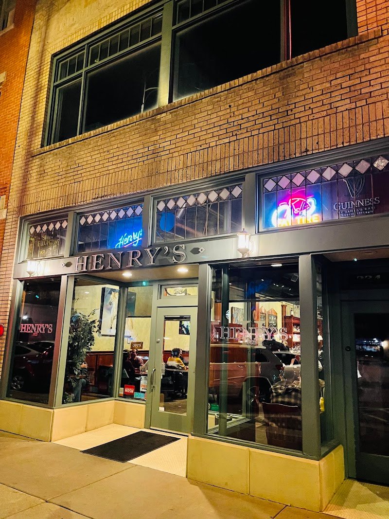 Henry's Pub